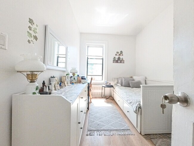 Foto del edificio - 7419 6th Ave