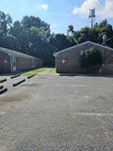 Building Photo - 3587 Gum Dr