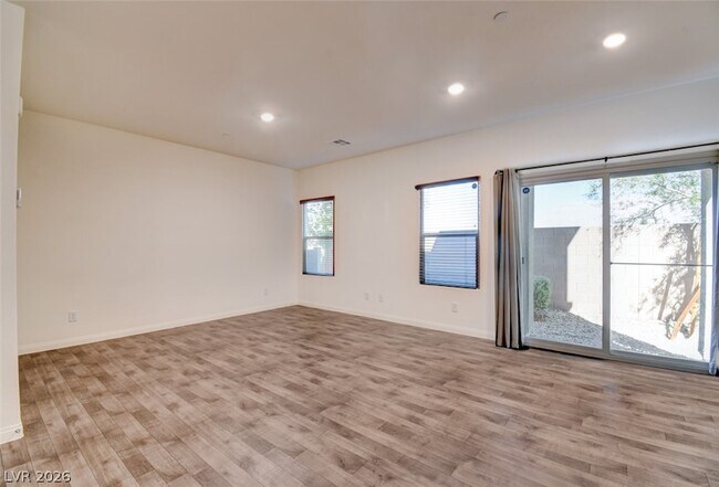 Foto del edificio - 4234 Lunar Cyn Ave