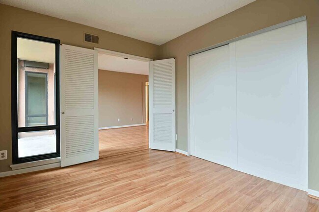 Foto del edificio - 807 N Howard St