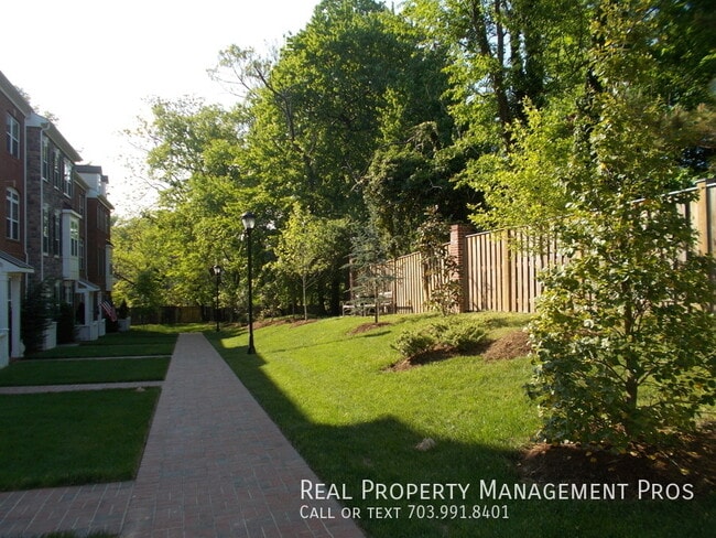 Photo - 4300 Edosomwan Ln Townhome