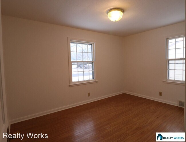 Foto del edificio - 3 br, 1 bath House - 3235 Potter St