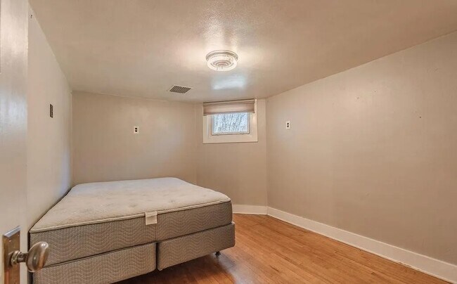 Foto del edificio - 162 N 9th St