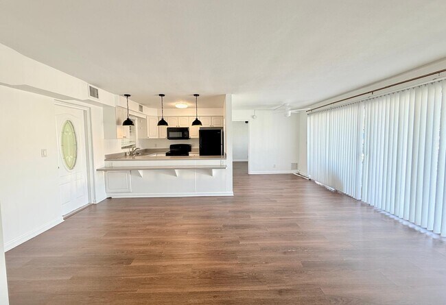 Building Photo - 77 Hendricks Isle