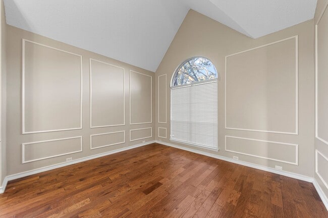 Foto del edificio - 7705 Case Dr