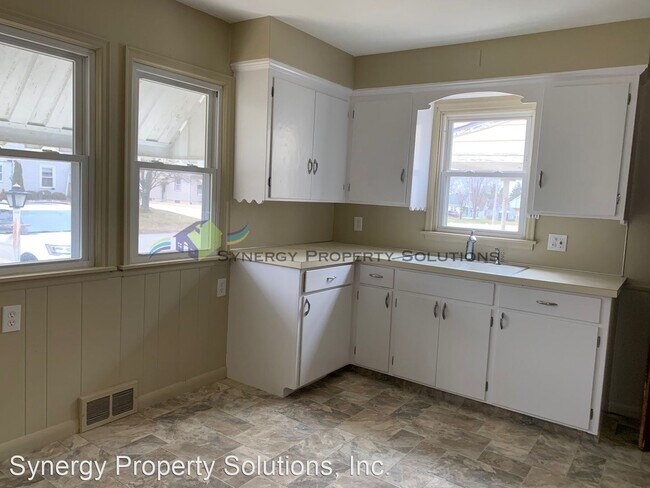 Foto del edificio - 2 br, 1 bath House - Fairlawn Ave 399 Rich...