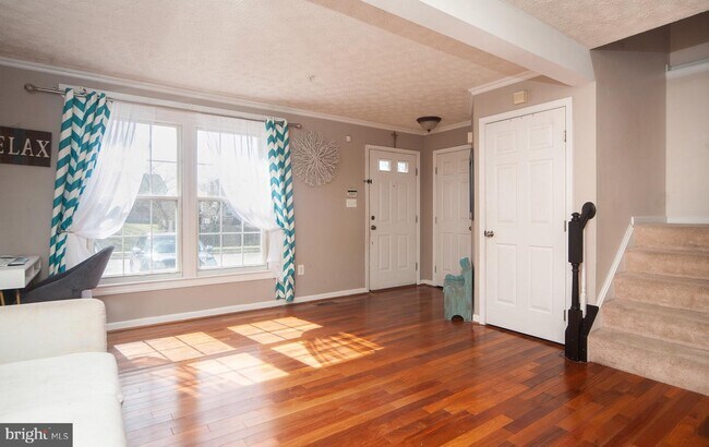 Building Photo - 2528 Summers Ridge Dr