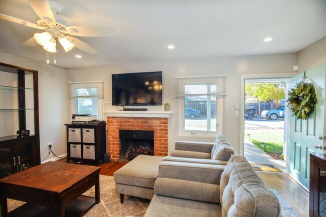 Building Photo - 335 Fairfield Dr