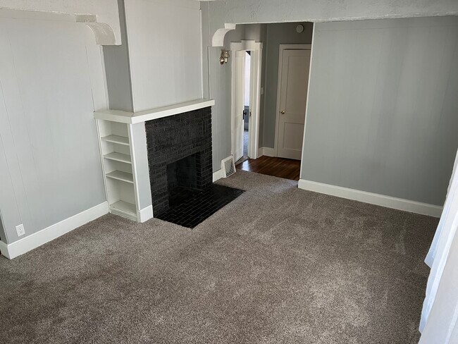 Living room - 611 W 10th St