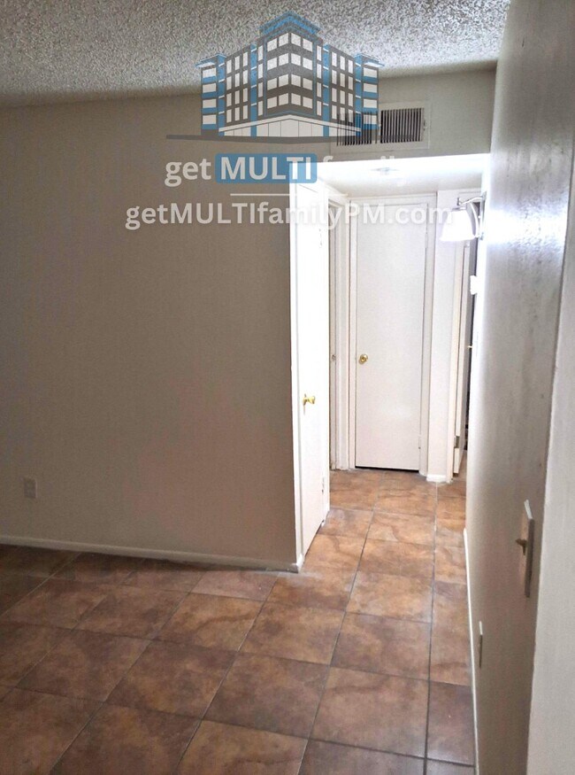 Foto del edificio - New Rental Listing in Phoenix!