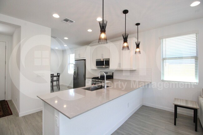 Foto del edificio - 8908 W Bethany Heights Dr