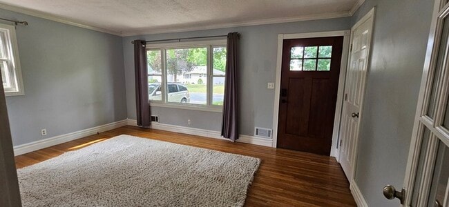 Foto del edificio - 2229 Oriole Ave