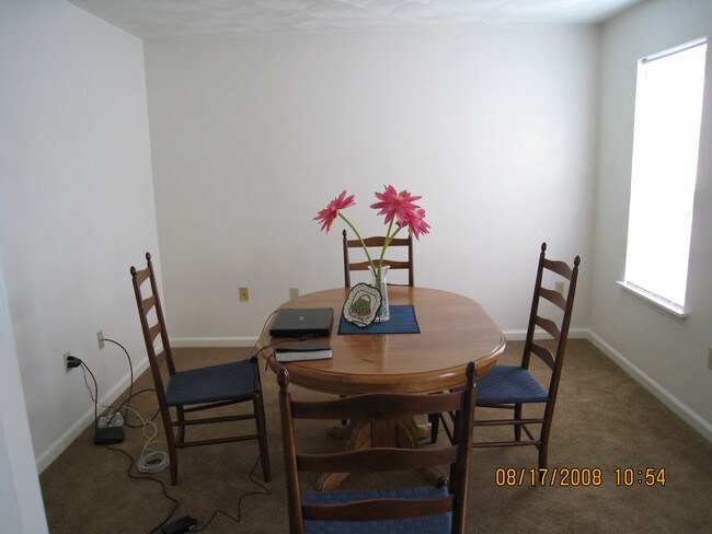 Den or Dining Room - 804 Patrick Henry Dr