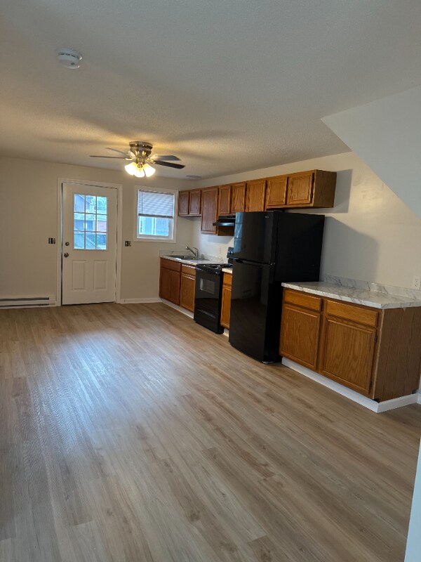 Building Photo - 337 Montcalm St