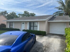 Building Photo - 7355 Pinedale Dr