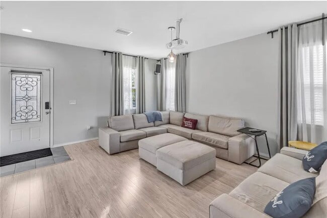 Foto del edificio - 4407 Sweet Cinnamon Ct