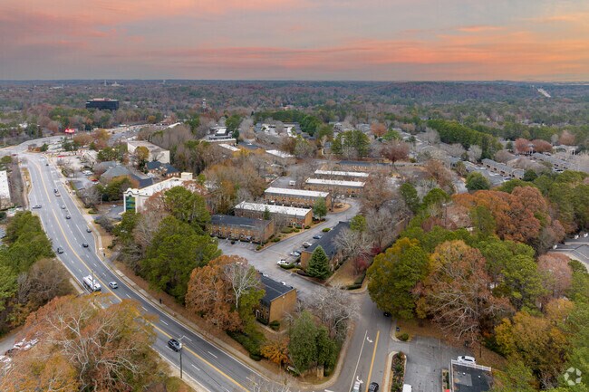 Foto aérea - Avalon Townhomes
