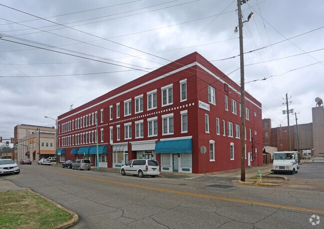Building Photo - Homestead
