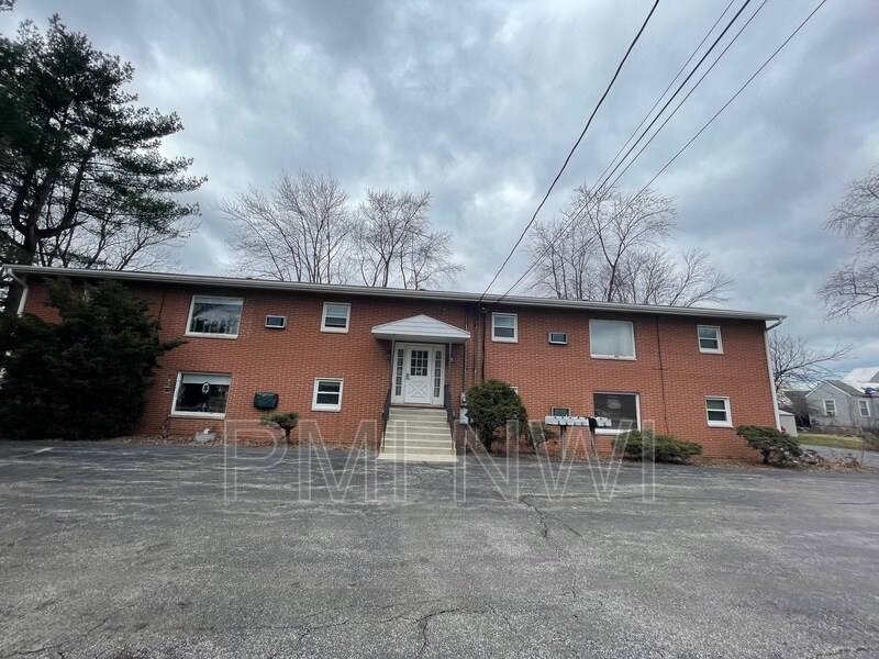 660 N Hobart Rd Unit Apt 6, Hobart, IN 46342 Condo for Rent in Hobart