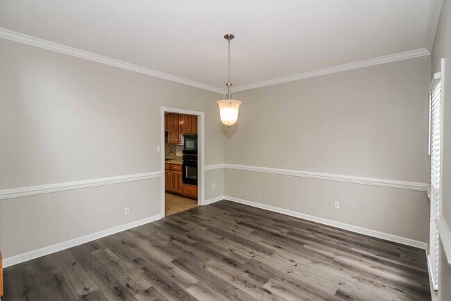 Foto del edificio - 4570 Wood Fox Cove