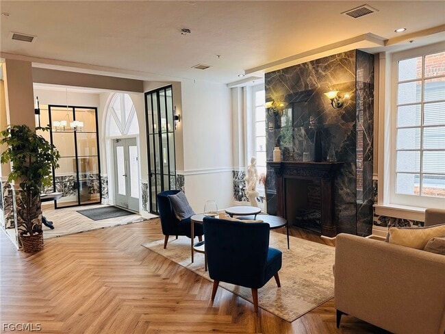 Foto del edificio - 2310 First St