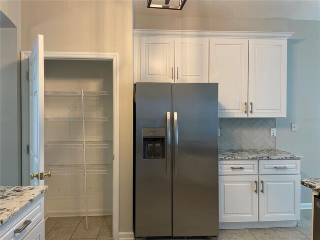 Foto del edificio - 405 Ridgeway Blvd
