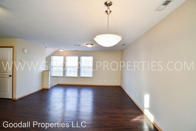 Foto del edificio - 2 br, 2 bath House - 15211 Greenbelt Drive