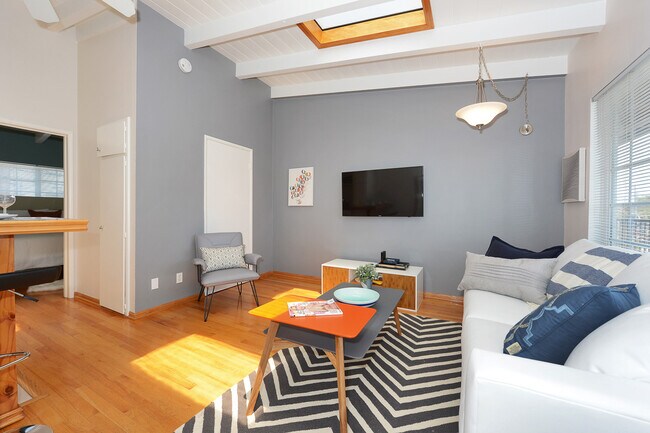 Foto del edificio - 313 Mildred Ave