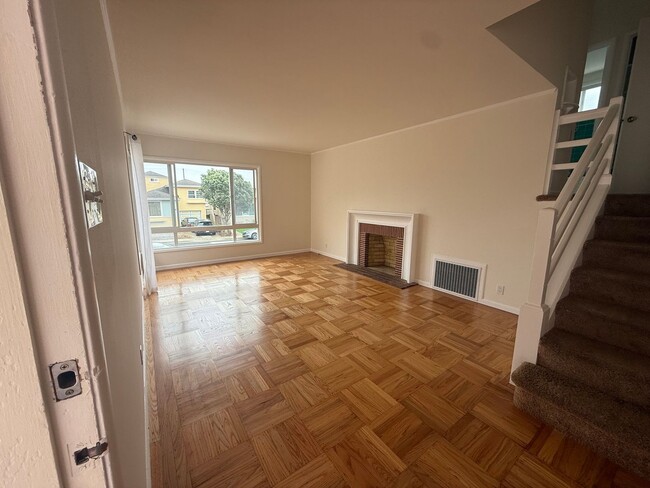 Building Photo - 3 BEDROOM HOME FOR RENT! AVAILABLE NOW-Dal...