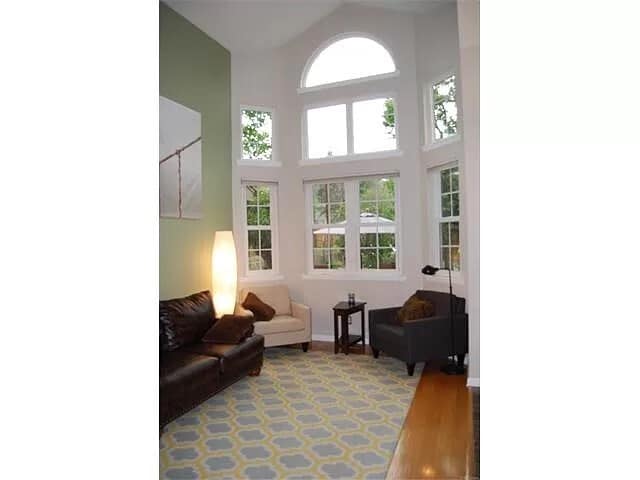 Building Photo - 1123 Miller Pl