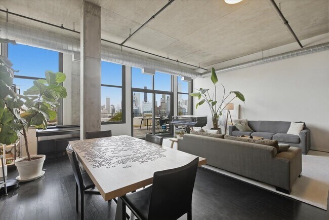 Foto del edificio - 900 N Kingsbury St