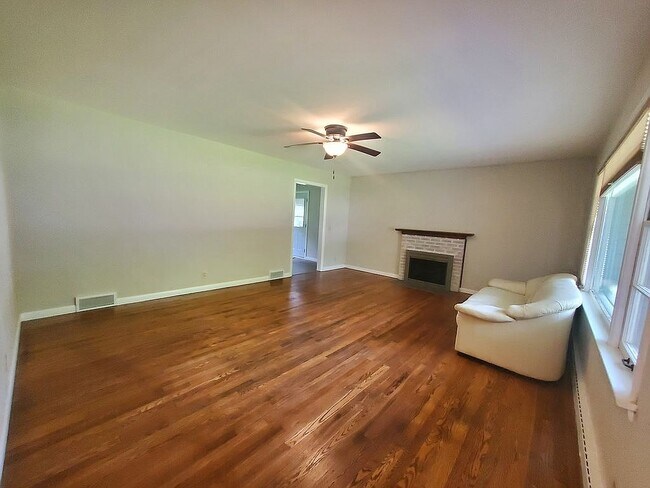 Foto del edificio - 1405 Reetz Rd