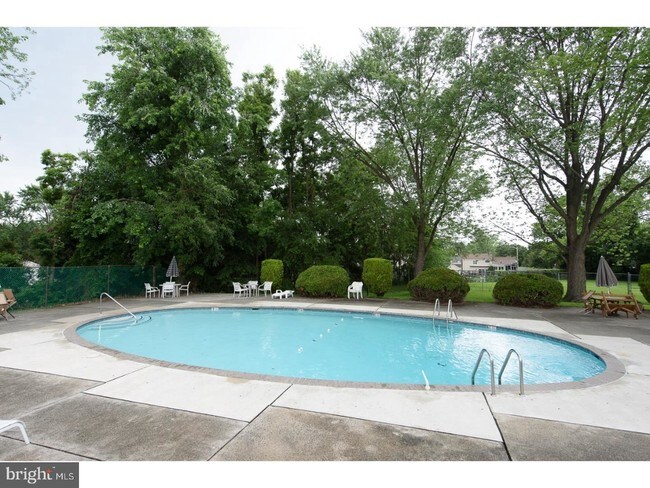 Foto del edificio - 4701 Pennell Rd