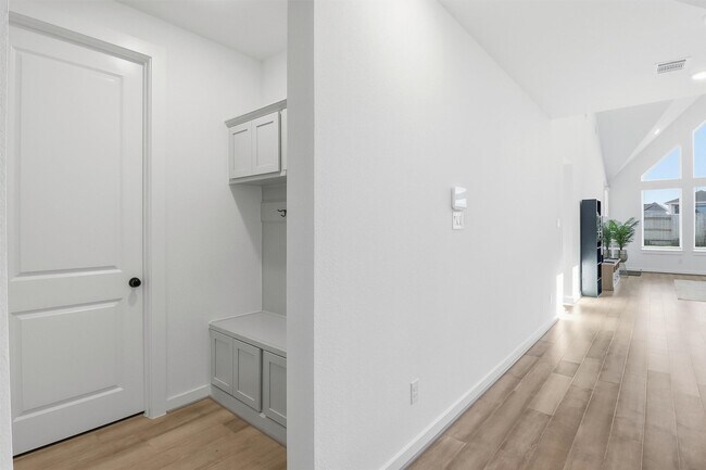 Building Photo - 24922 Groundsel Cottage Ln