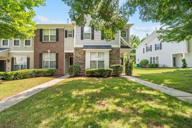 Building Photo - 8916 Camden Park Dr