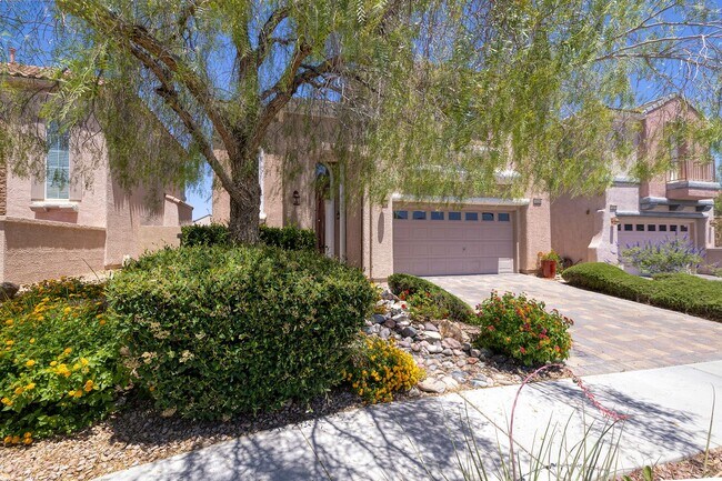 Building Photo - SUMMERLIN HOME WITH SWIMMING POOL * 3 BEDROOMS + DEN/OFFICE