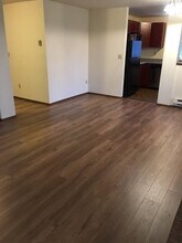 Building Photo - 5513 Cirque Dr W