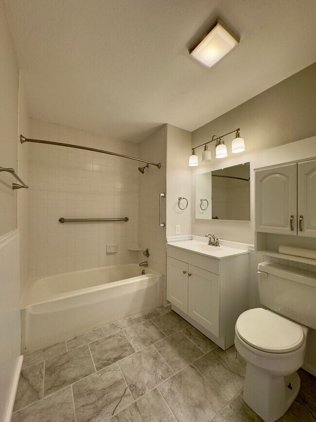 Foto del edificio - Charming 1 Bedroom/1 Bathroom Apartment Unit in Bel Air, MD!