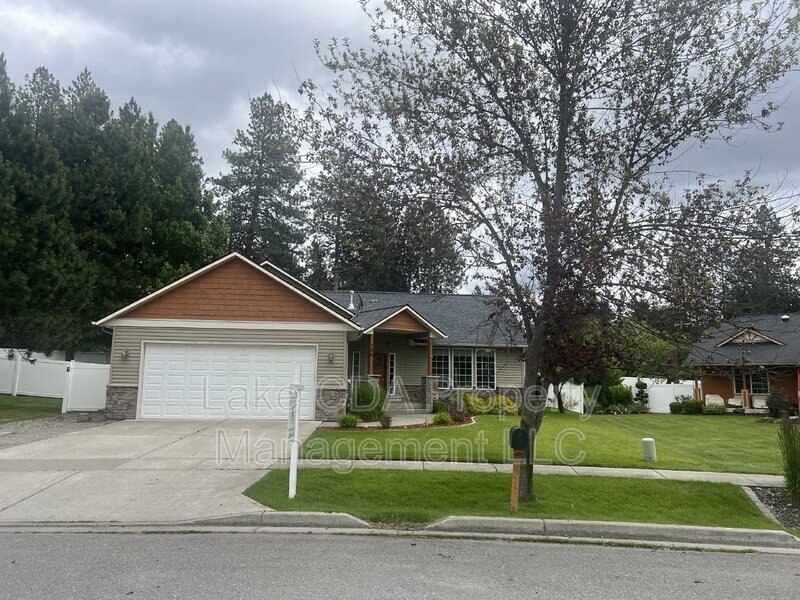 786 E Shadow Wood Ln