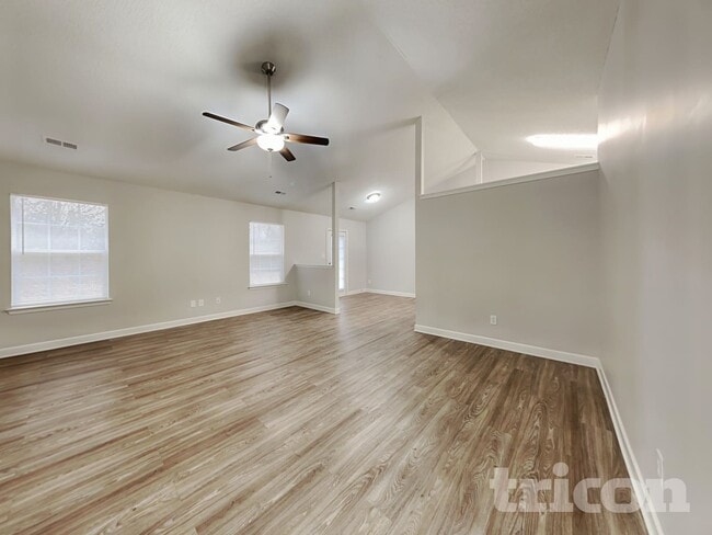 Foto del edificio - 428 Glencroft Dr