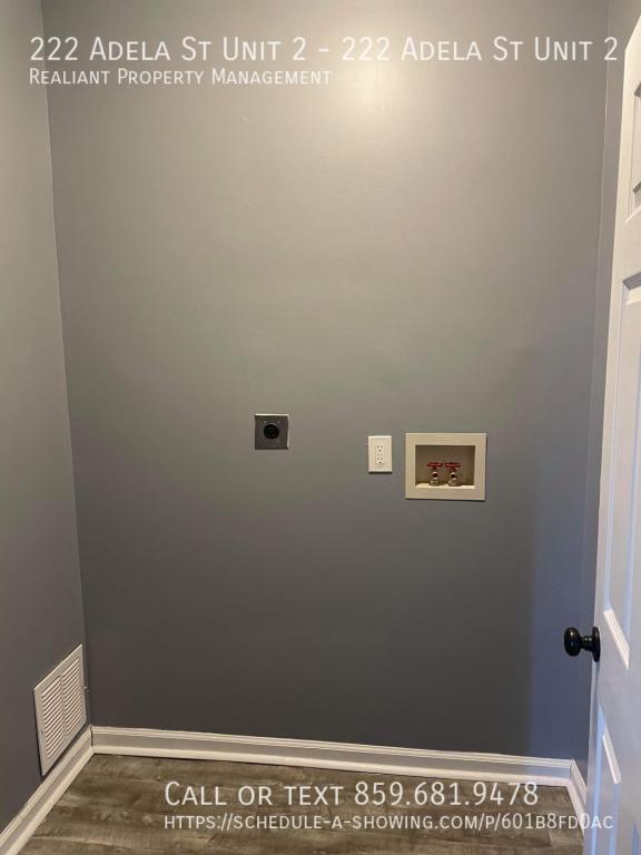 Foto del edificio - 222 Adela St, 222 Adela St Unit 2