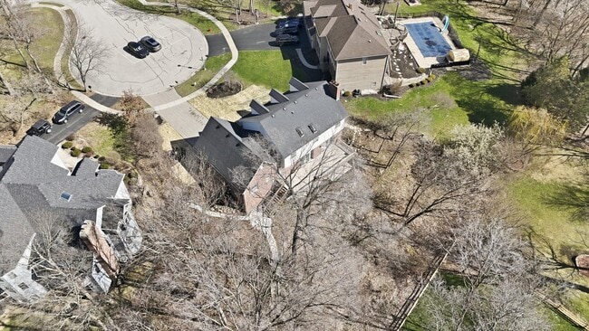Foto del edificio - 1215 Triple Crown Ct