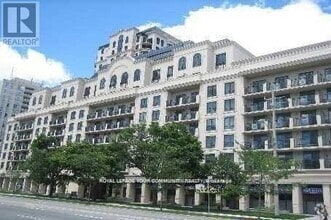Building Photo - 650-650 Sheppard Ave E