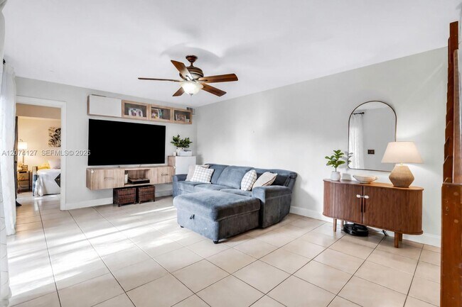 Building Photo - 804 SW 119th Way