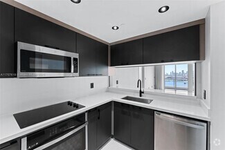 Building Photo - 540 West Ave