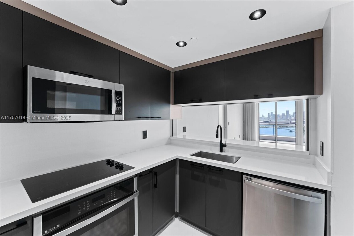 Foto principal - 540 West Ave