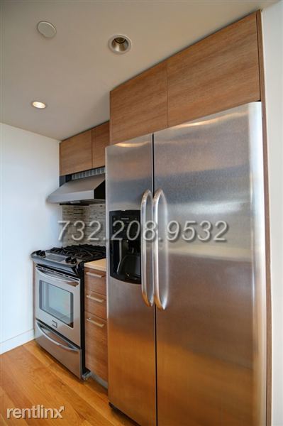 Building Photo - 330 Greene Ave