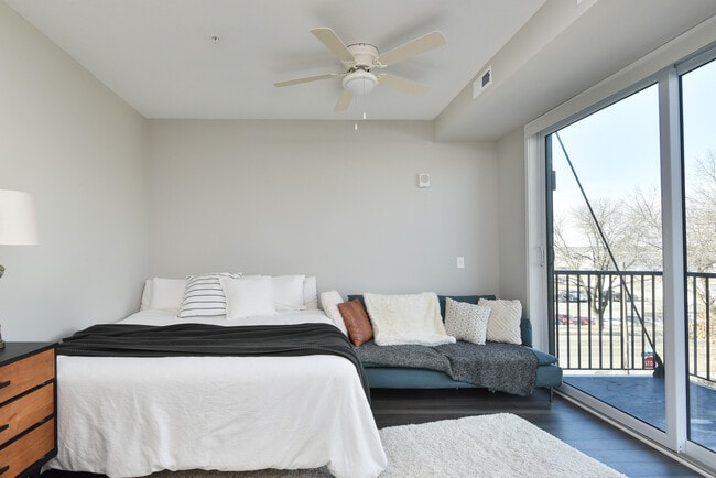 Building Photo - Serene Apartments