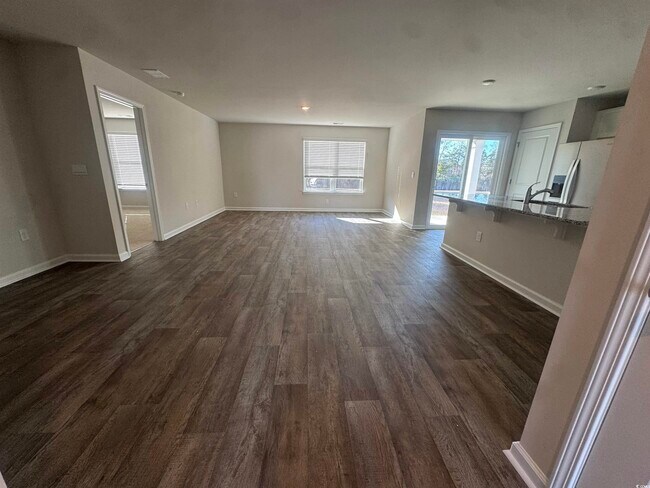 Building Photo - 390 Acosta Cir