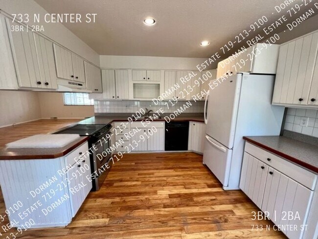 Building Photo - Cozy home in Woodland Park
